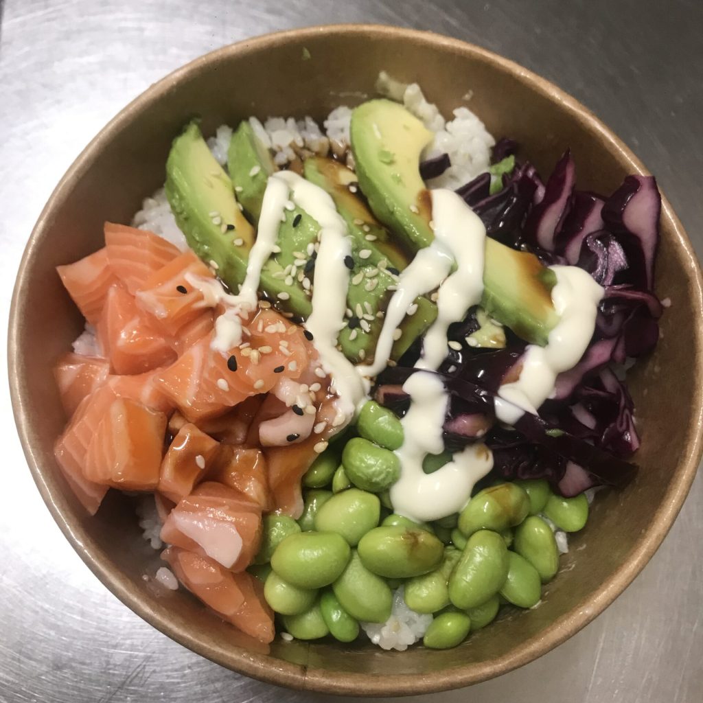 Poke bowl saumon